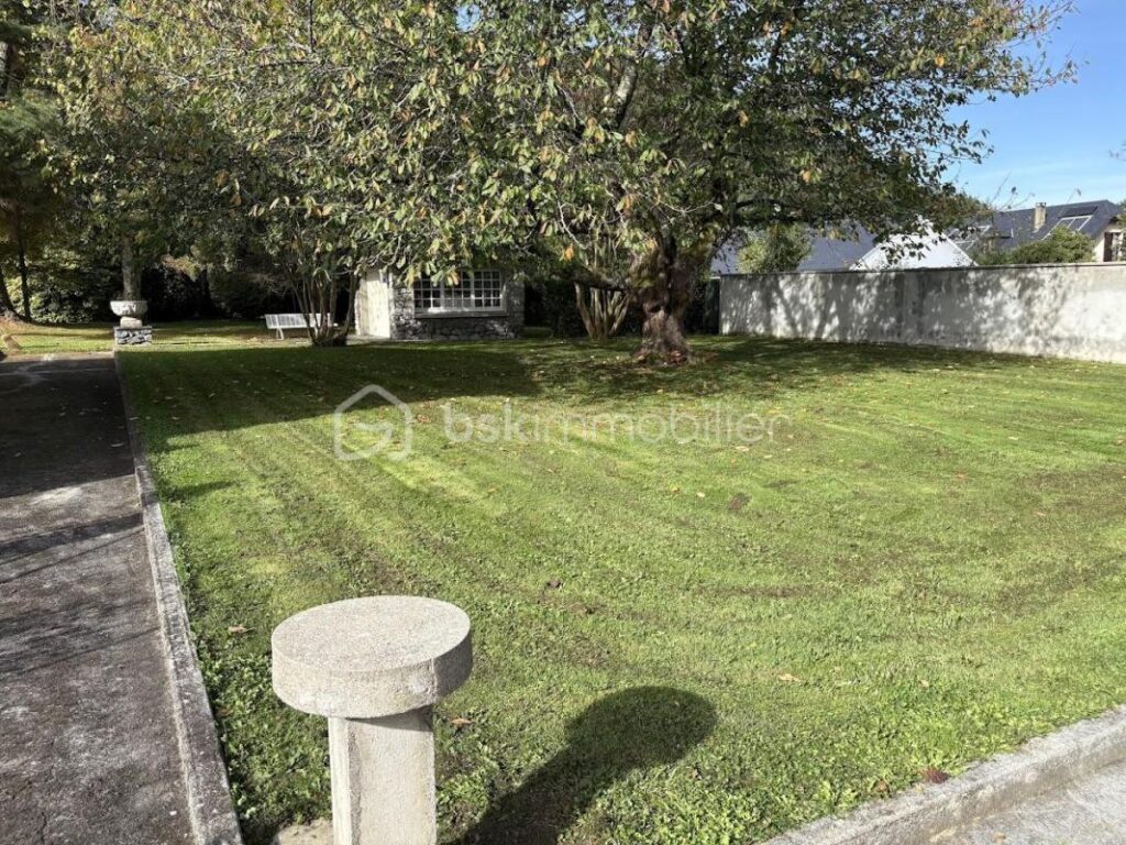 Maison Type T4 + appartement T2 – 13 pièces – 5 chambres – 276 m²