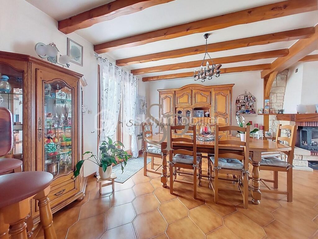 Maison 5 pièces 3 chambres – 5 pièces – 3 chambres – 106 m²