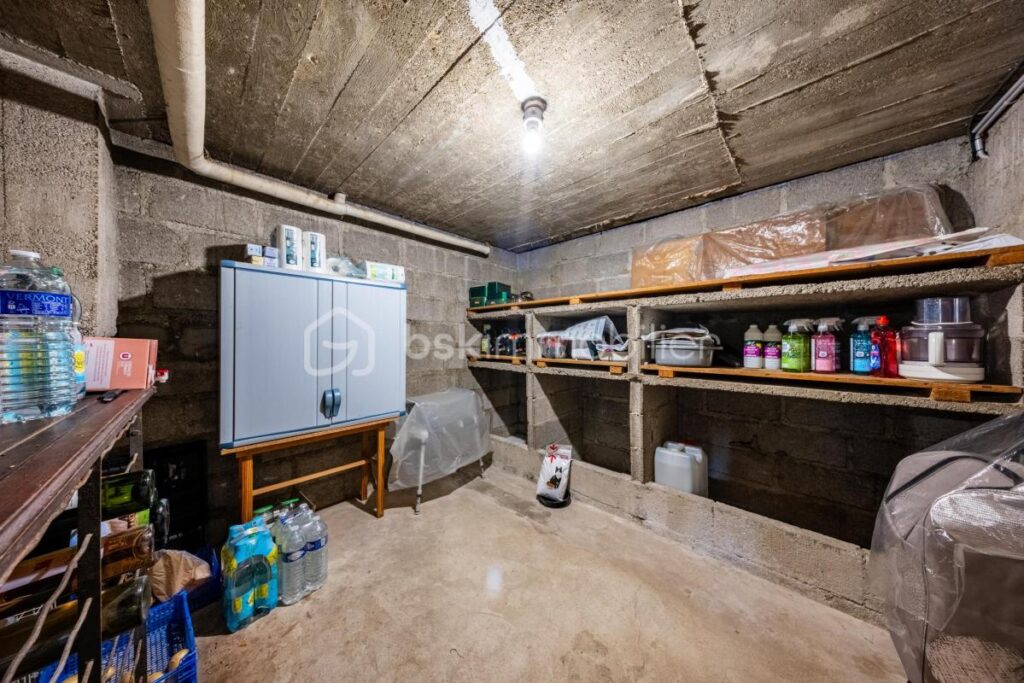 Charmante maison avec piscine à vendre – Idéalement située ! – 5 pièces – 4 chambres – 120 m²