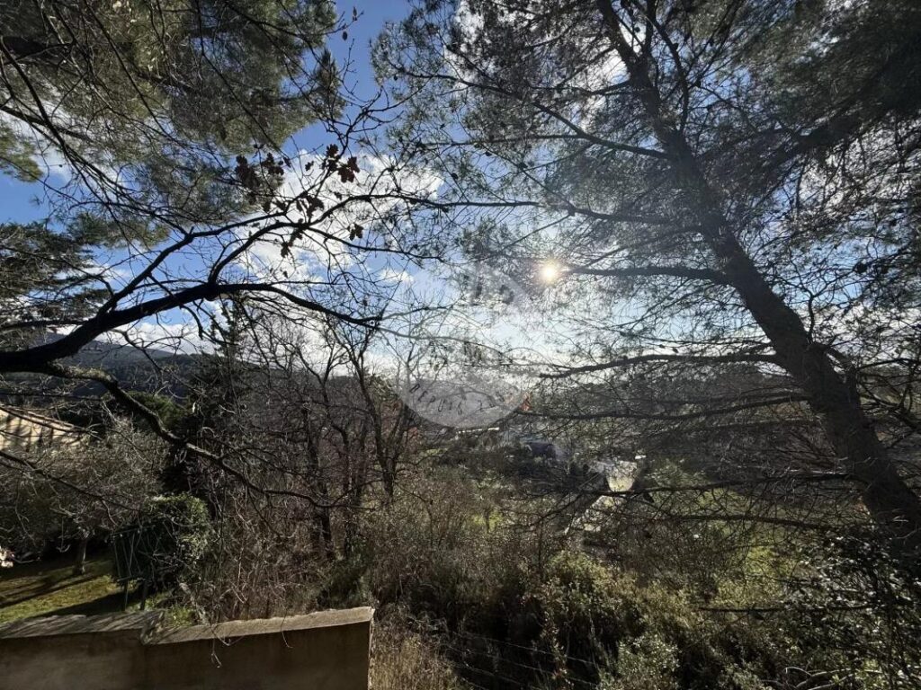 MAISON T5 117 m² sur 740 m² de terrain – 5 pièces – 4 chambres – 117 m²