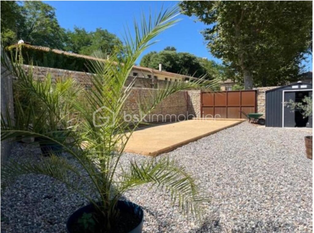 SUPERBE MAS EN PIERRES ENTIEREMENT RENOVE DANS LE GARD – 5 pièces – 4 chambres – 185 m²