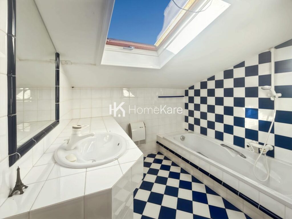 UNE VUE IMPRENABLE !!! – 11 pièces – 4 chambres – 280 m²