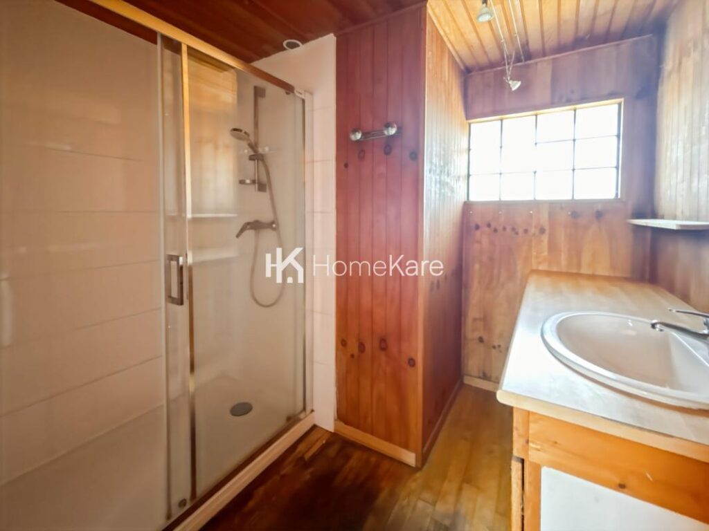 LE CHARME ASSURE !!! – 6 pièces – 5 chambres – 185 m²