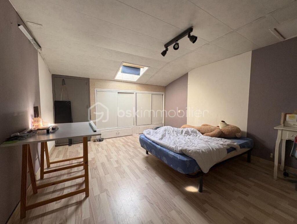 Maison Familiale 6 Chambres – 8 pièces – 6 chambres – 178 m²