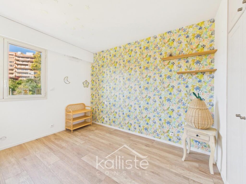 Appartement T5 131.87 m² de standing avec terrasse et garage – Ajaccio – 5 pièces – 4 chambres – 131 m²