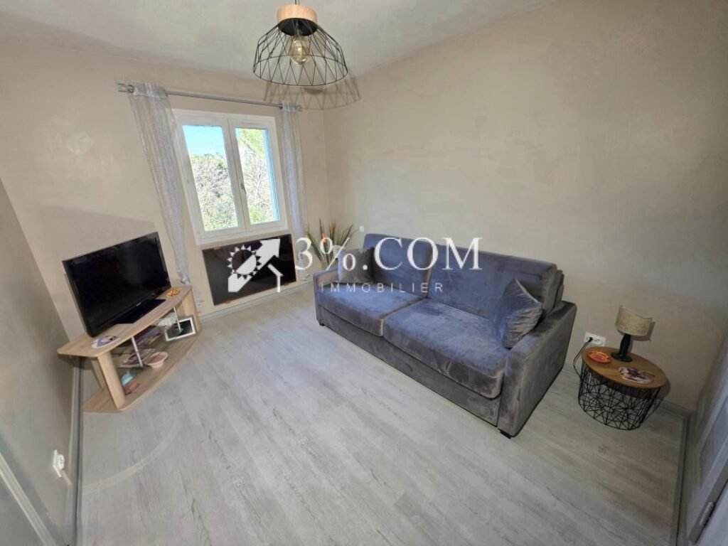 Grande villa dans quartier verdoyant – 6 pièces – 4 chambres – 145 m²