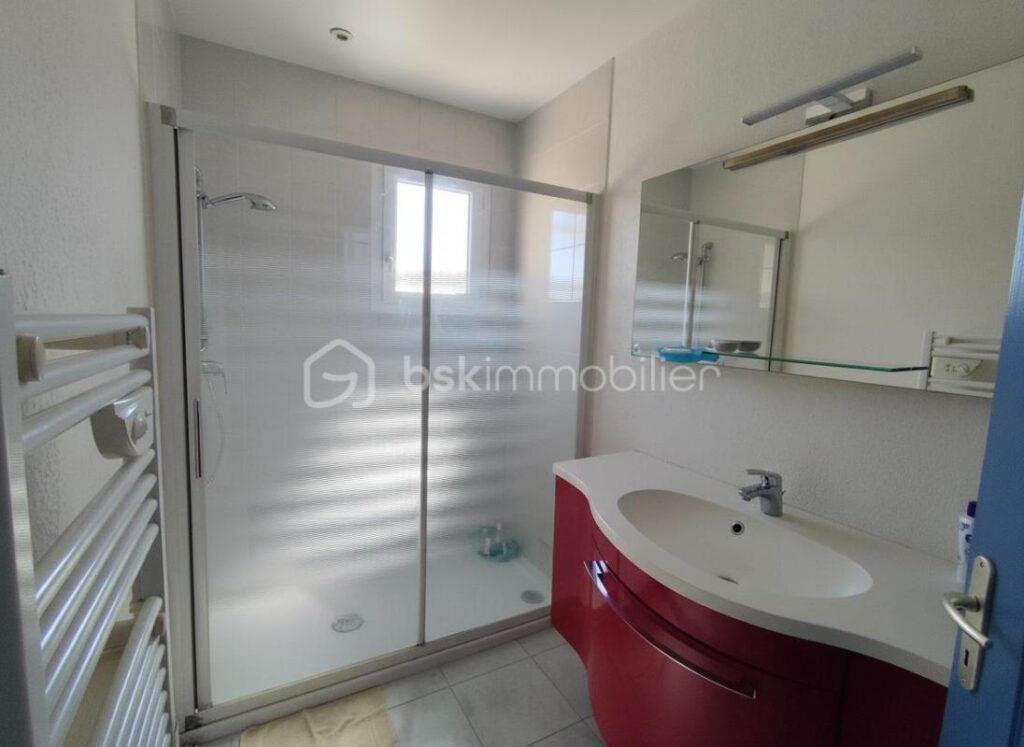 VILLA 83M² – TERRAIN 600m² – VUE IMPRENABLE – 4 pièces – 3 chambres – 83 m²