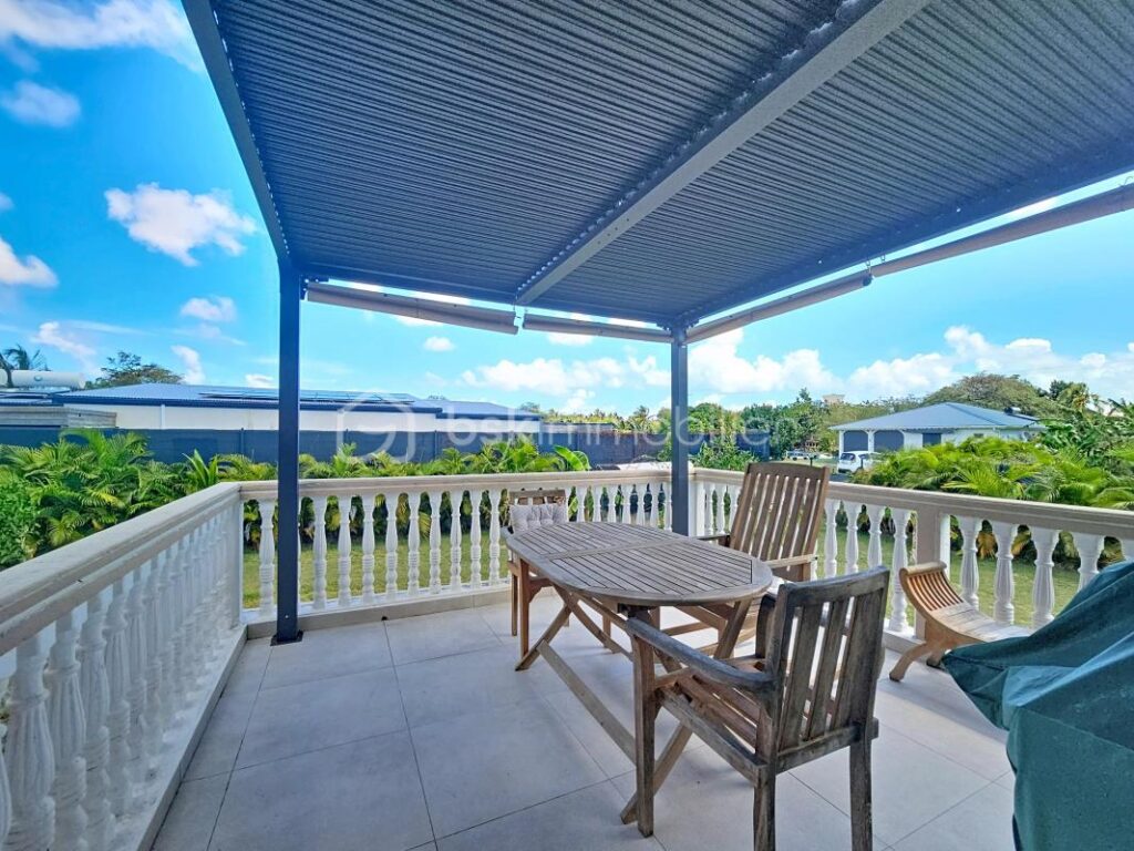 Villa 165 m2 piscine garage 3 chambres et atelier – 5 pièces – 3 chambres – 165 m²