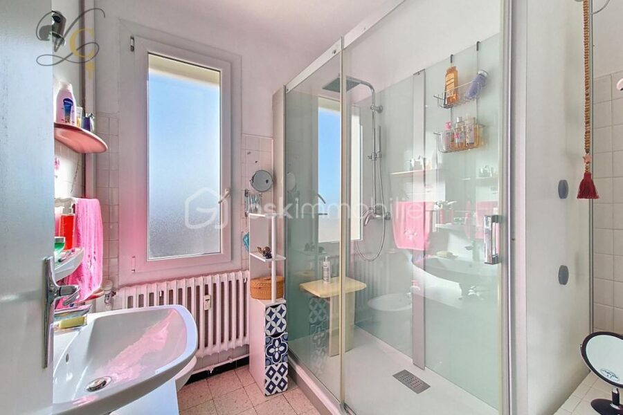 Appartement à vendre à Cavaillon — Vue sur la ville — photo 13