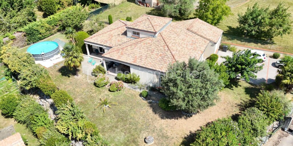 Rouffiac-Tolosan centre – Villa 189 m² au calme avec vue Pyrénées – 6 pièces – 4 chambres – 189 m²
