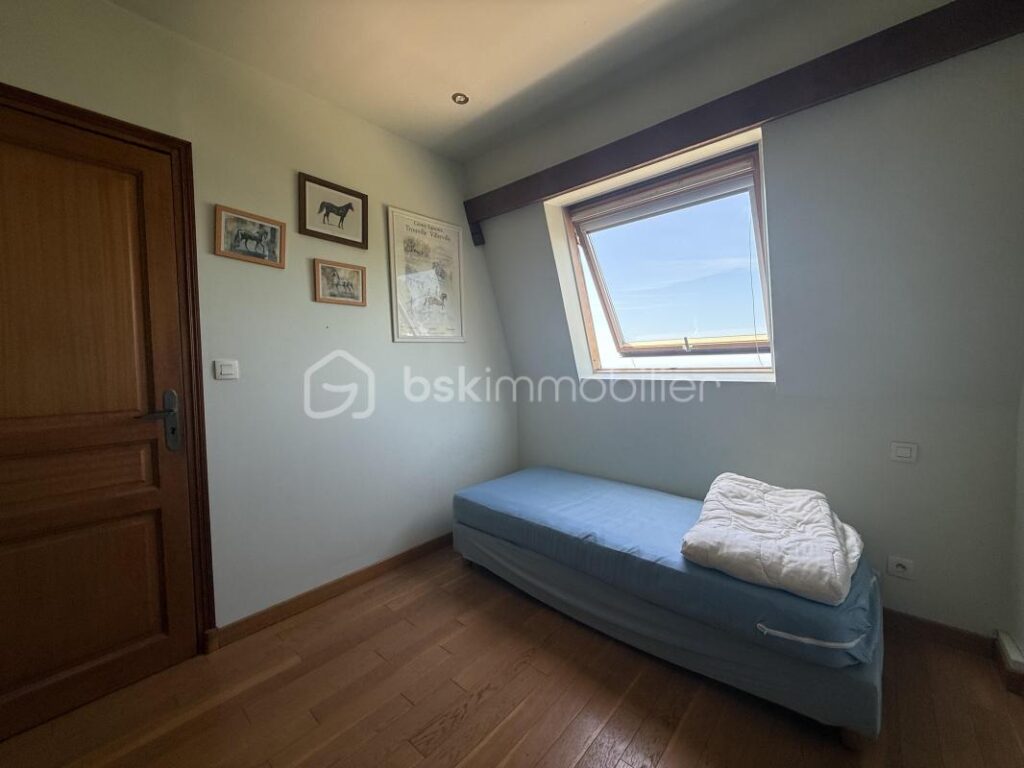 À VENDRE – Propriété avec Vue Mer à Villerville – 9 pièces – 6 chambres – 340 m²