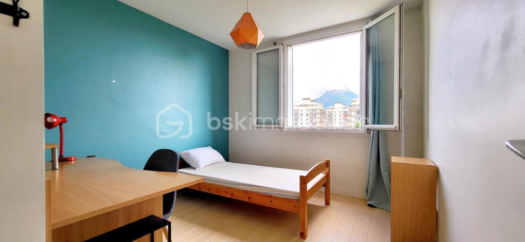 Vue dégagée en triple exposition au cœur de toutes les commodités – 3 pièces – 2 chambres – 70 m²