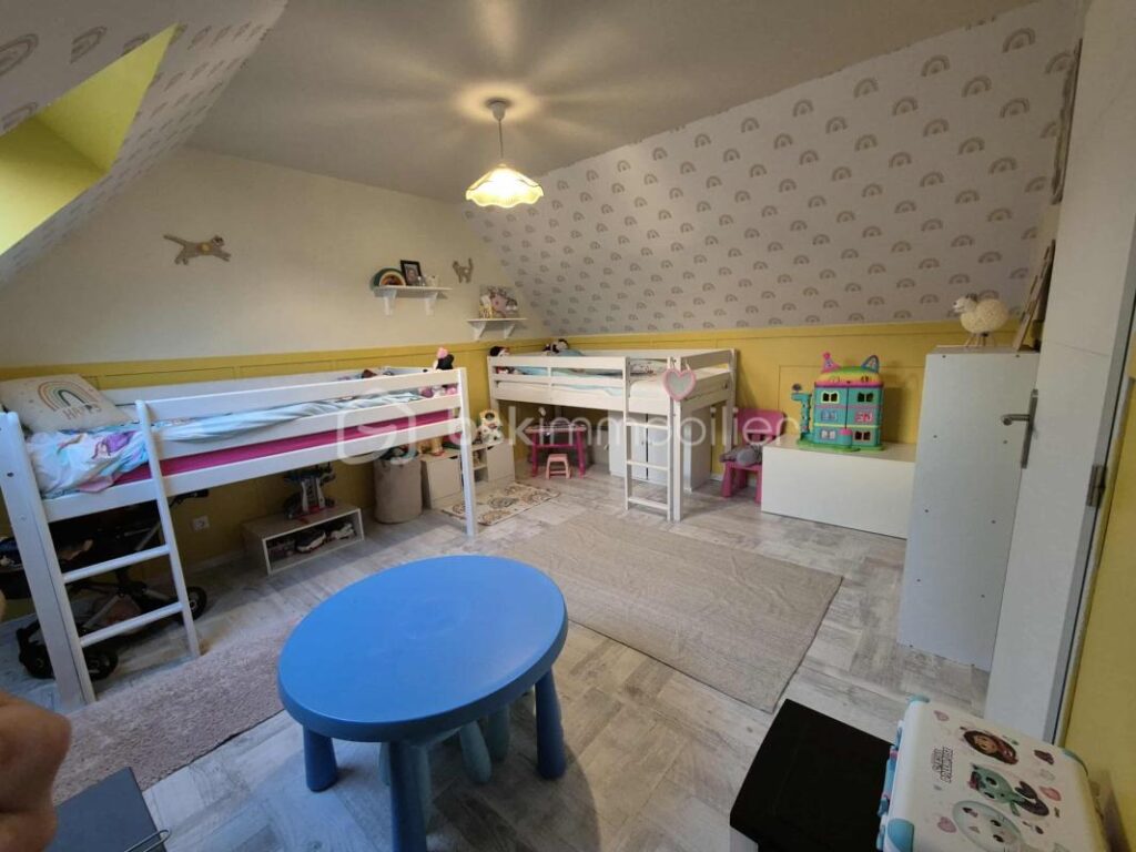 Maison de 2016, 4 chambres avec garage – 5 pièces – 4 chambres – 118 m²