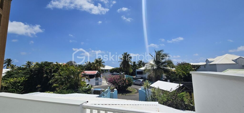 Villa 3 chambres piscine , plage à pied – 4 pièces – 3 chambres – 73 m²