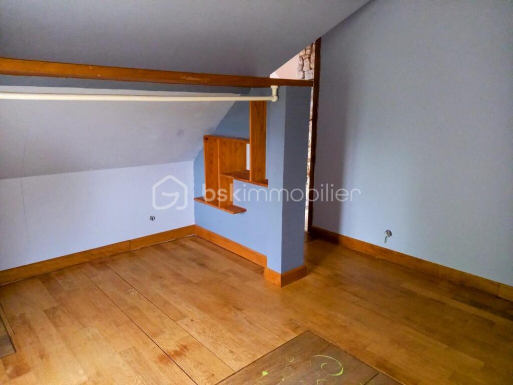 un potentiel exceptionnel !!! – 8 pièces – 5 chambres – 274 m²
