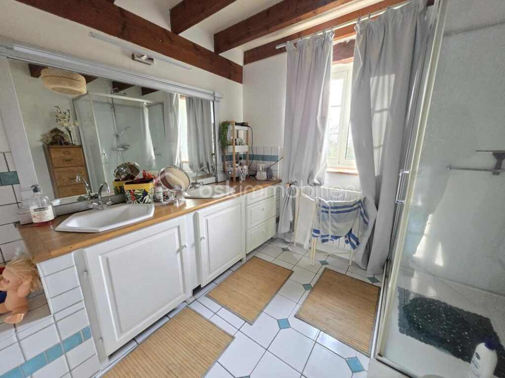 Magnifique Corps de Ferme de 188 m² à Chaulgnes – 5 pièces – 4 chambres – 188 m²