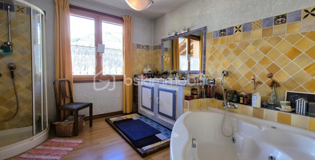 A ALLOS – MAGNIFIQUE CHALET INDIVIDUEL 5 PIÈCES – 197 m² – 8 pièces – 4 chambres – 197 m²