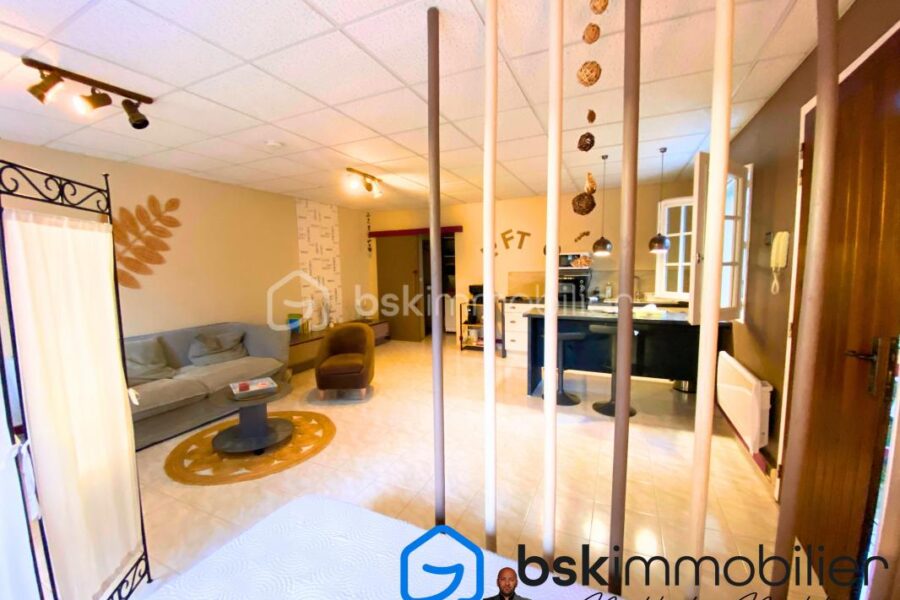 Maison à vendre à Saint privat des vieux