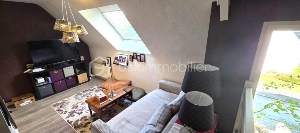 Élégante maison de caractère – Quartier Montaubert, cadre verdoyant – 7 pièces – 3 chambres – 164 m²