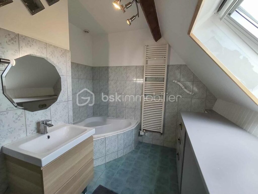 Maison bourgeoise – 8 pièces – 6 chambres – 230 m²