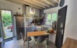 A VENDRE MAISON 3 FACES DE 131M² SUR TERRAIN DE 336M² A CERET – TROIS CHAMBRES – GARAGE – CLIMATISATION REVERSIBLE – VUE SUR LE VALLESPIR – AUCUN VIS A VIS – GARAGE – 6 pièces – 3 chambres – 131 m²