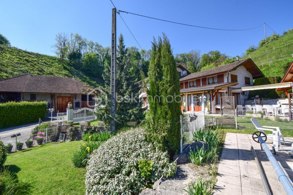 Maison de 230 m² habitable vue sur lac – 7 pièces – 5 chambres – 230 m²