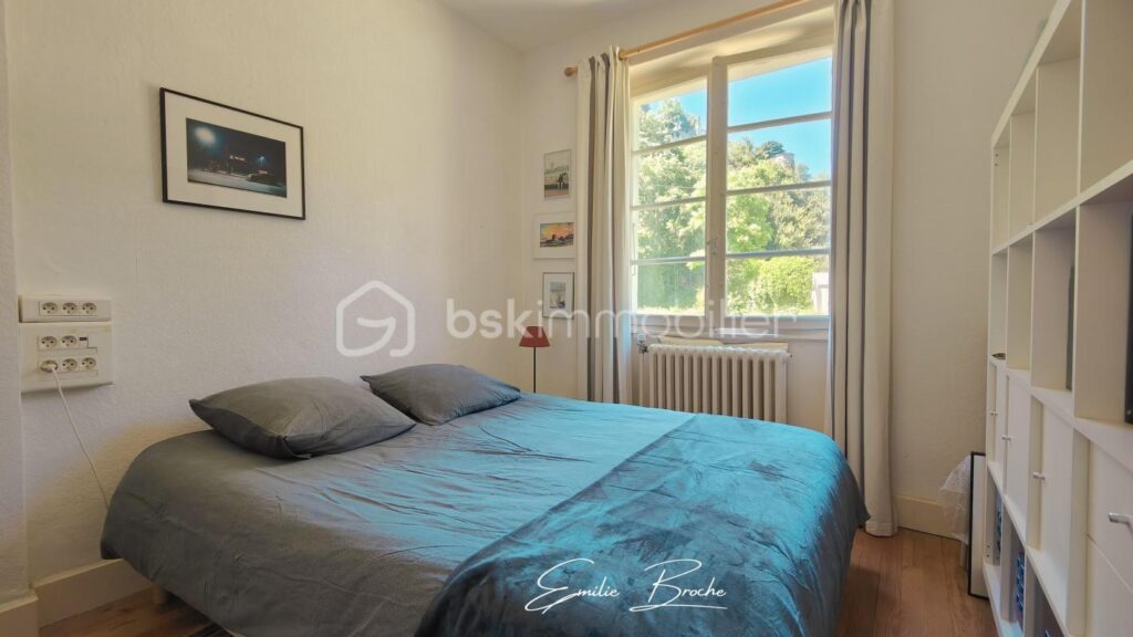 Maison bourgeoise – 10 pièces – 5 chambres – 190 m²