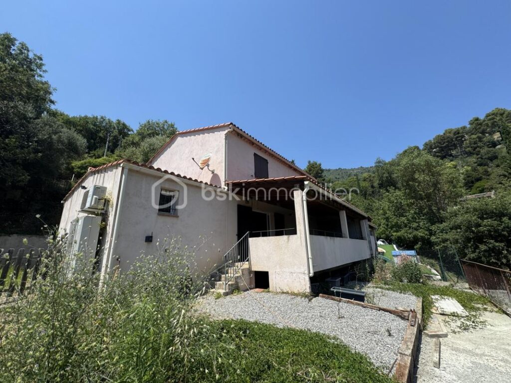 Maison mitoyenne avec vue imprenable sur la forêt – 5 pièces – 4 chambres – 112 m²