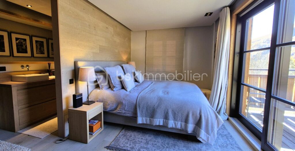 CHALET D’EXCEPTION – VAL D’ALLOS (ALPES-DE-HAUTE-PROVENCE) – 9 pièces – 4 chambres – 350 m²