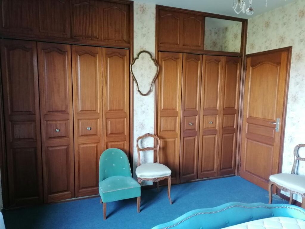 BAISSE DE PRIX ! PAVILLON INDIVIDUEL/CAMPAGNE/ 6 CHAMBRES GRAND VERLY 02 – 8 pièces – 6 chambres – 192 m²