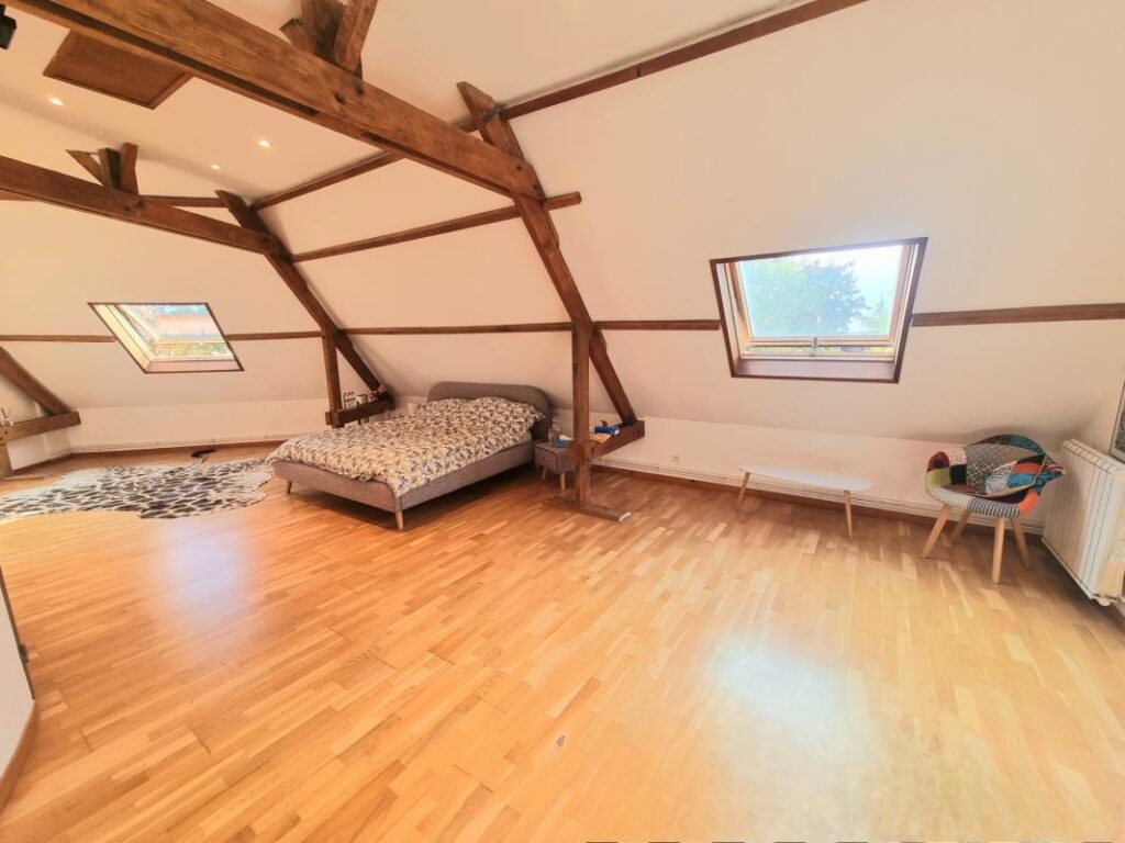 Demeure d’ exception, 4 chambres, sous-sol, terrasse, jardin – 7 pièces – 4 chambres – 187 m²