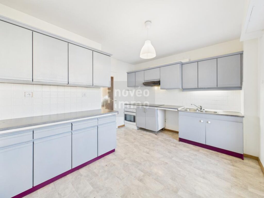 Grand 3/4 pièces, vue panoramique, proche tram – 3 pièces – 2 chambres – 94 m²