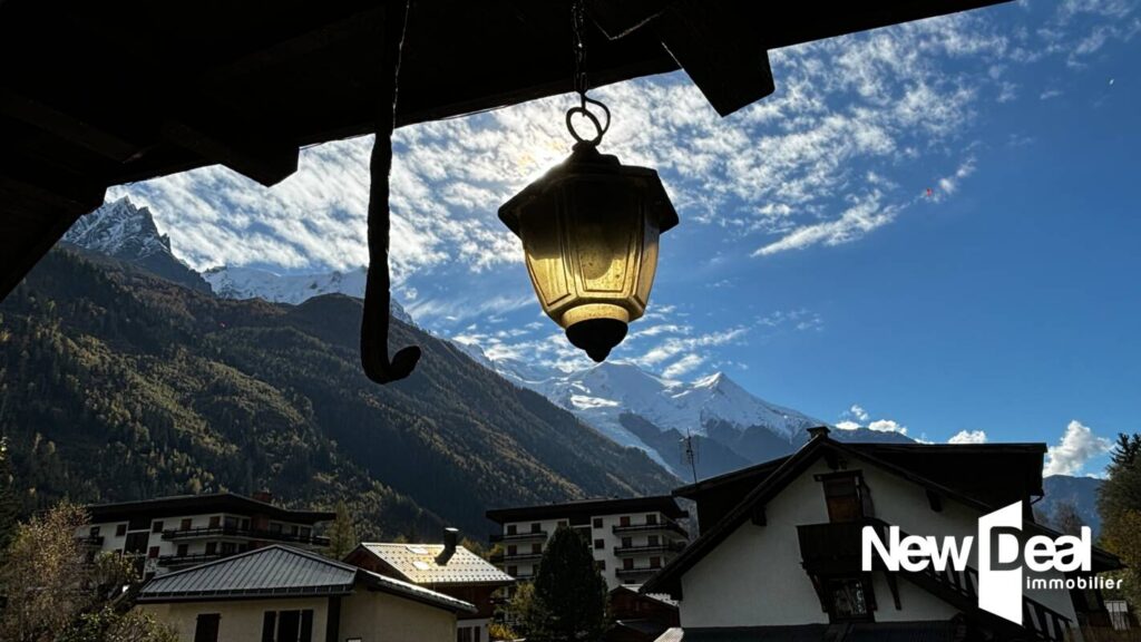 CHALET – 2 APPARTEMENTS – CHAMONIX MONT-BLANC – 6 pièces – 4 chambres – 101 m²