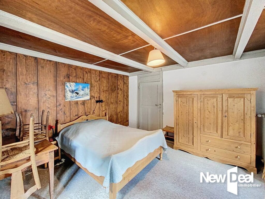 LES HOUCHES – MAISON DE PAYS – 15 pièces – 12 Chambres – 330 m² environ – Terrain 1897 m² – 15 pièces – 12 chambres – 333 m²