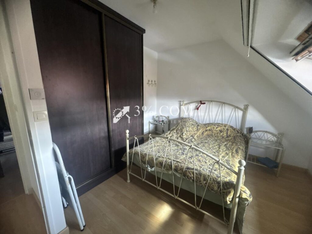 Pavillon individuelle de 2006 avec 5 chambres à Famars – 8 pièces – 5 chambres – 140 m²