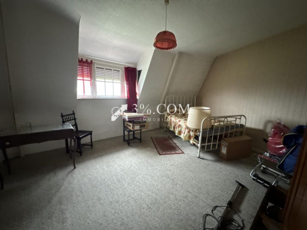 Propriété individuelle semi plain pied 227m2 à Artres – 10 pièces – 6 chambres – 227 m²