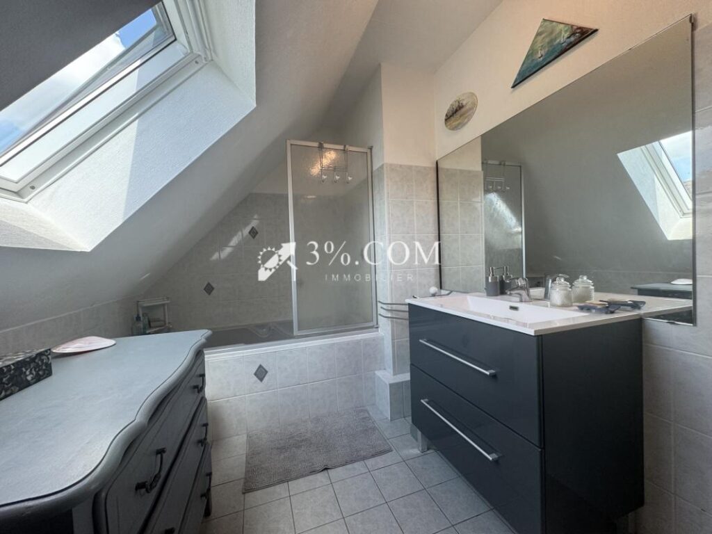 3%COM Jolie maison avec jardin en bordure de champs – 5 pièces – 3 chambres – 98 m²