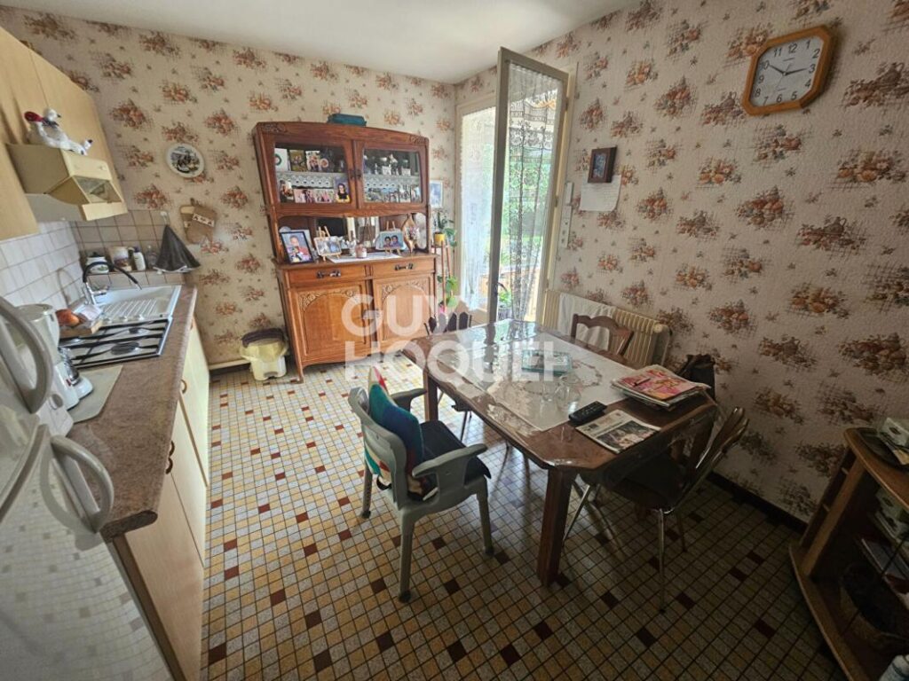 Maison Fontenay Le Comte 8 pièce(s) 150.87 m2 – 8 pièces – 5 chambres – 150 m²