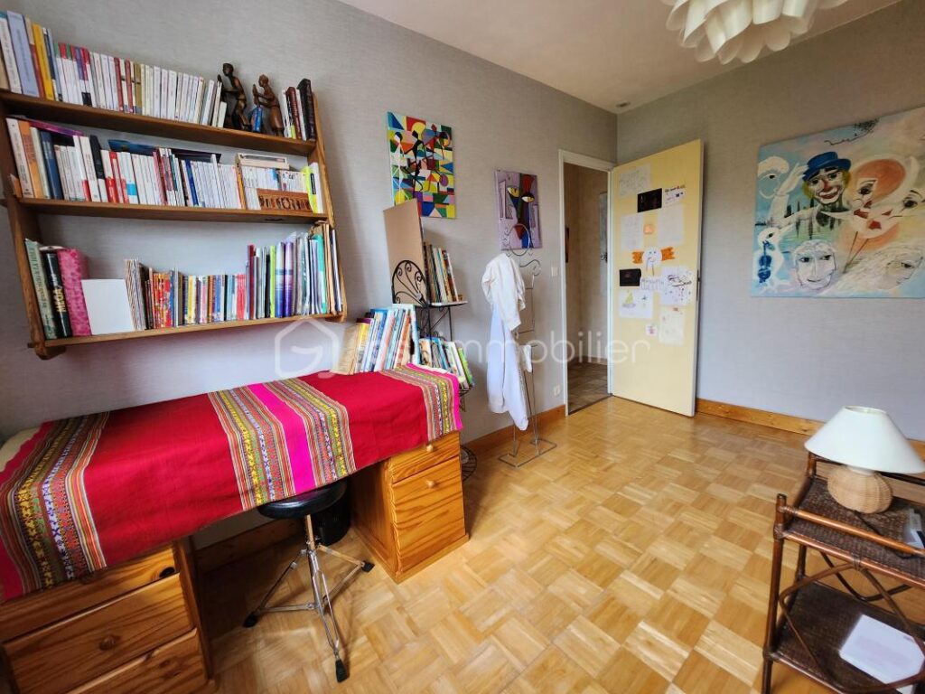 Magnifique Pavillon sur sous sol quartier Montapins à Nevers – 5 pièces – 4 chambres – 117 m²