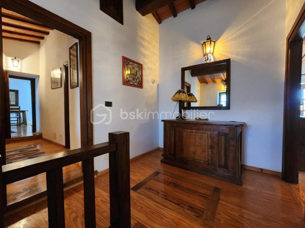 Mas Authentique au Cœur du Luberon sur plus de 2,7 hectares – 5 pièces – 3 chambres – 180 m²