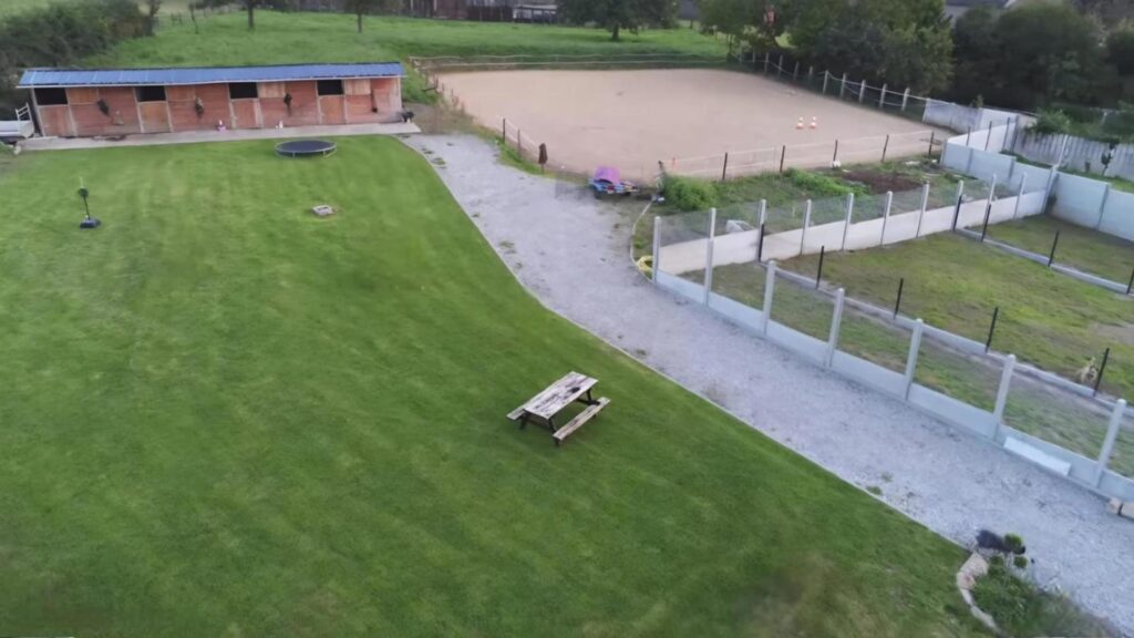 Maison individuelle, semi plain-pied, 5chambres, jardin, garage à TROISVILLES – 5 pièces – 4 chambres – 299 m²