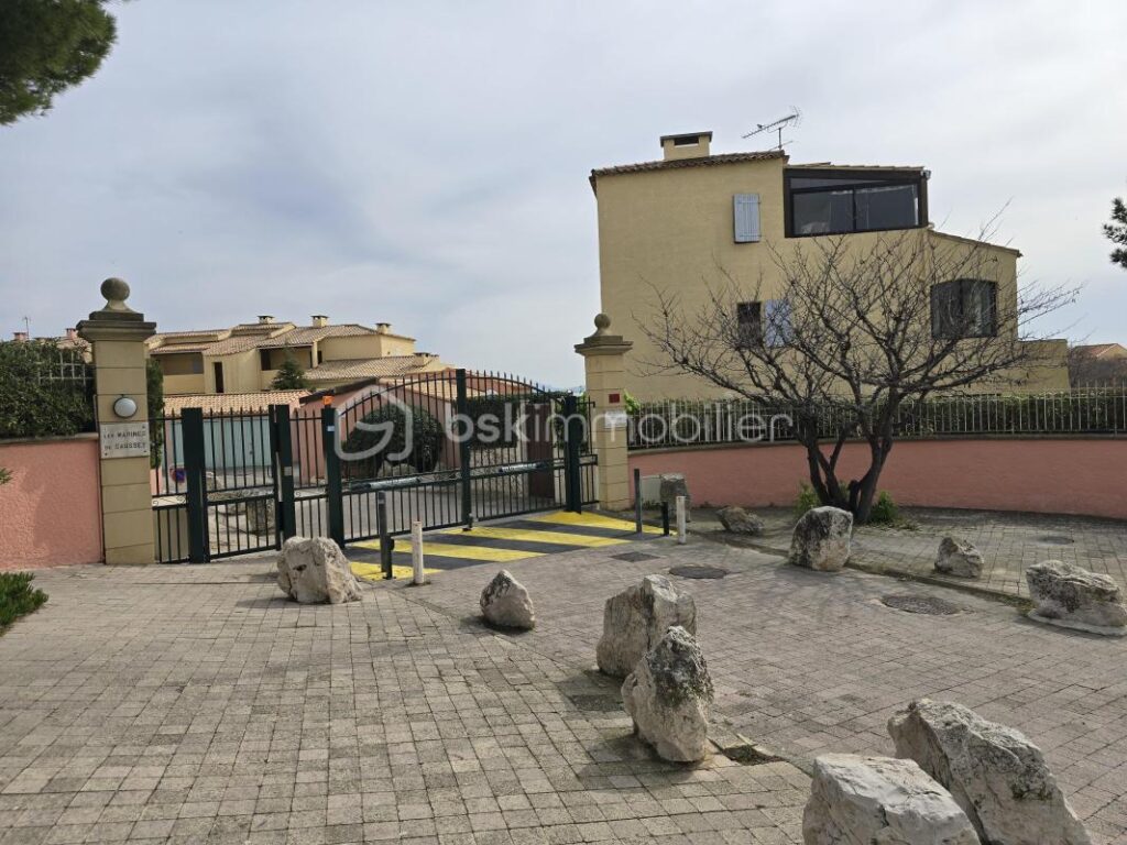 Studio 28m² – Sausset-les-Pins – Proche mer, port et commodités – 1 pièce – 1 chambre – 27 m²