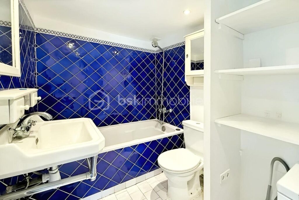 Appartement traversant au dernier étage avec ascenseur – 2 pièces – 1 chambre – 37 m²