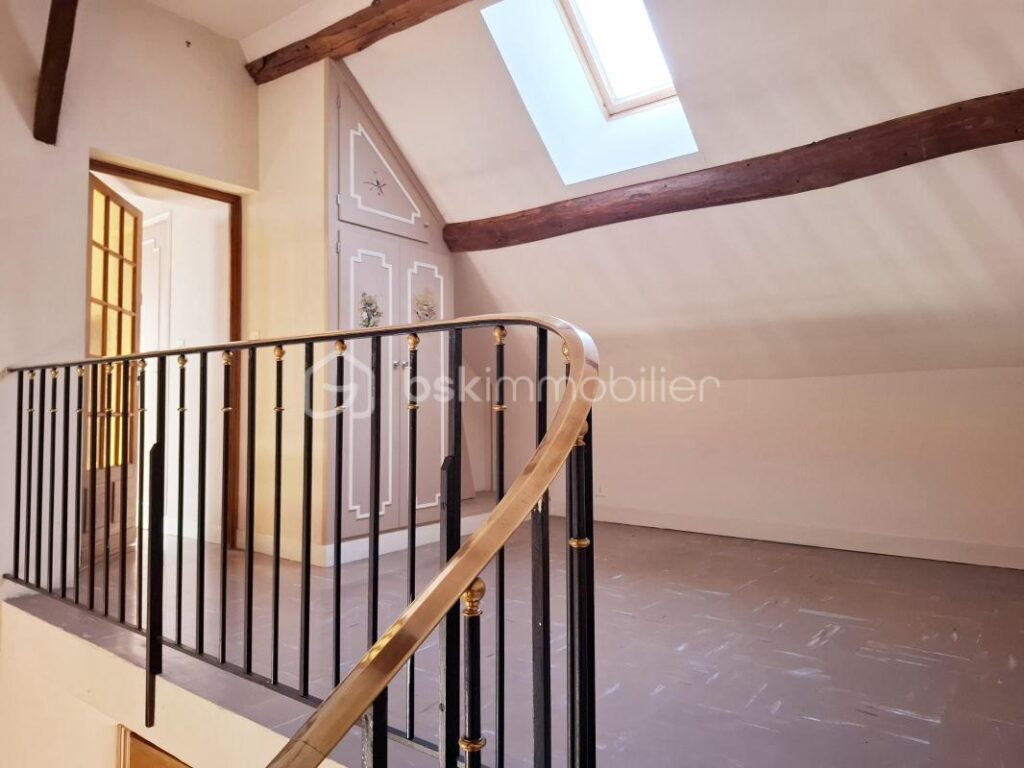 Le charme de l’ancien PRIX NEGOCIABLE – 4 pièces – 2 chambres – 91 m²