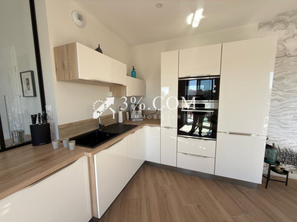 A VENDRE ROYAN PONTAILLAC – APPARTEMENT de 76 m2 – DERNIER E – 3 pièces – 1 chambre – 76 m²