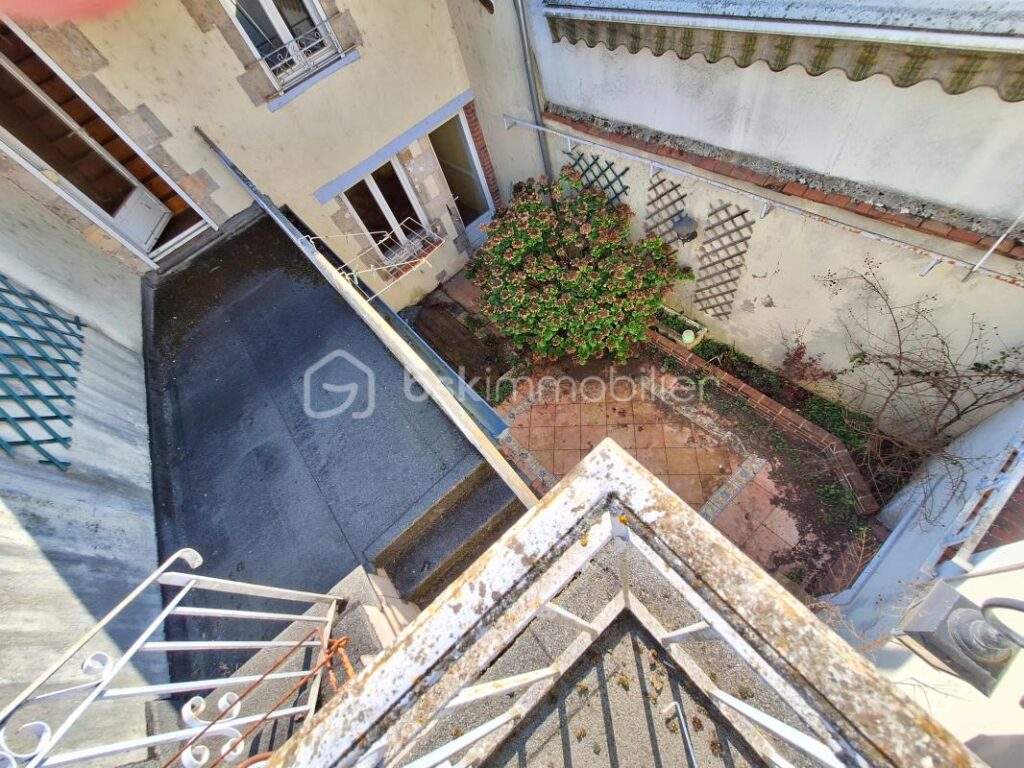 Bord de loire et fort potentiel ! – 3 pièces – 2 chambres – 113 m²