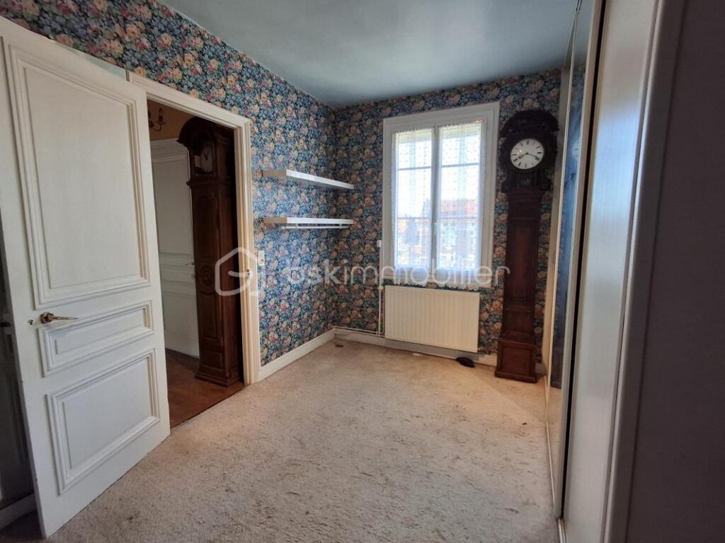 ***CHARMANTE MAISON ANCIENNE VIEUX NEUVILLE 4 CHAMBRES (VUE MER) ET BEAU TERRAIN 420 M2 GARAGE FERME*** – 7 pièces – 4 chambres – 135 m²