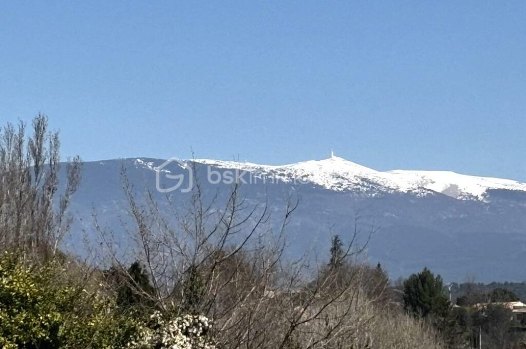 Maison plain-pied 108 m² avec studio indépendant sur un terrain de 760 m² – 5 pièces – 4 chambres – 108 m²