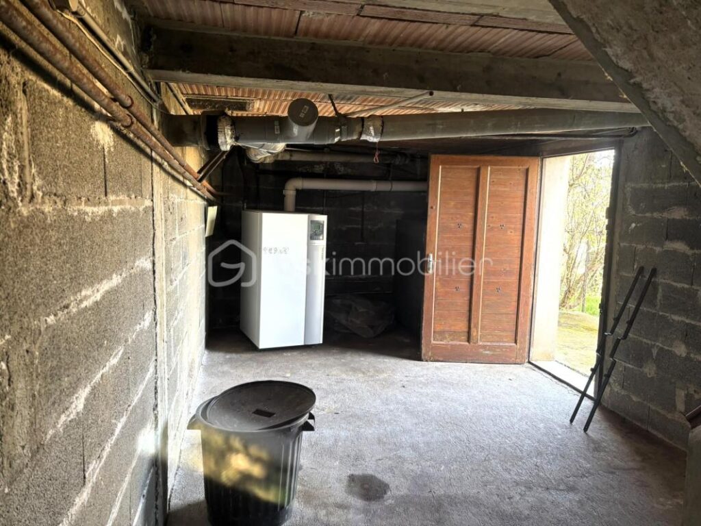 Maison à proximité immédiate de la Cité – 3 chambres + un bureau – jardin – garage – sous-sol – 4 pièces – 3 chambres – 106 m²