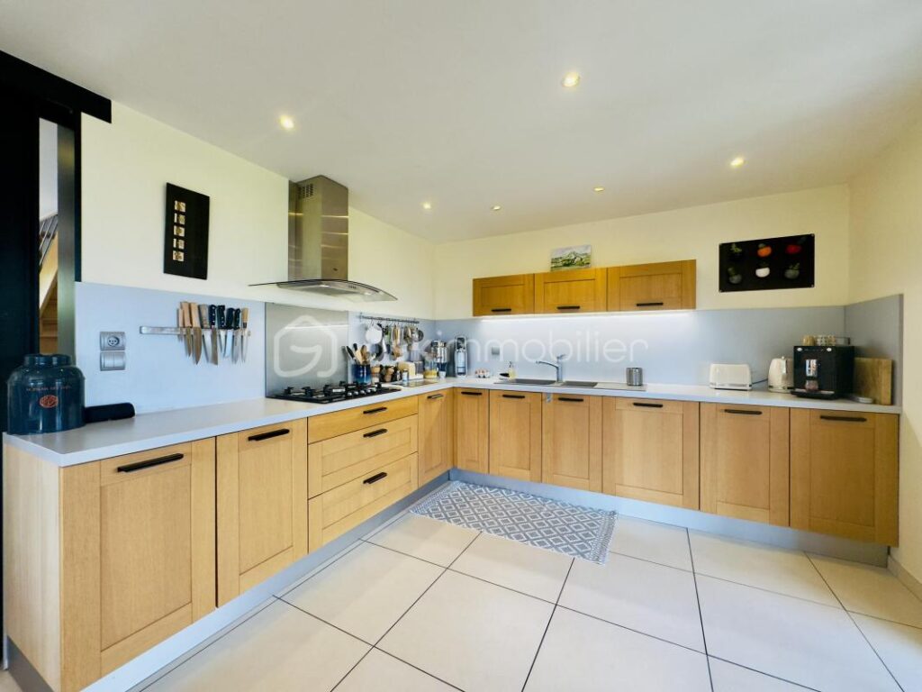 VILLA FAMILIALE D’ARCHITECTE – VUE PANORAMIQUE – EPAGNY METZ-TESSY – 6 pièces – 4 chambres – 167 m²